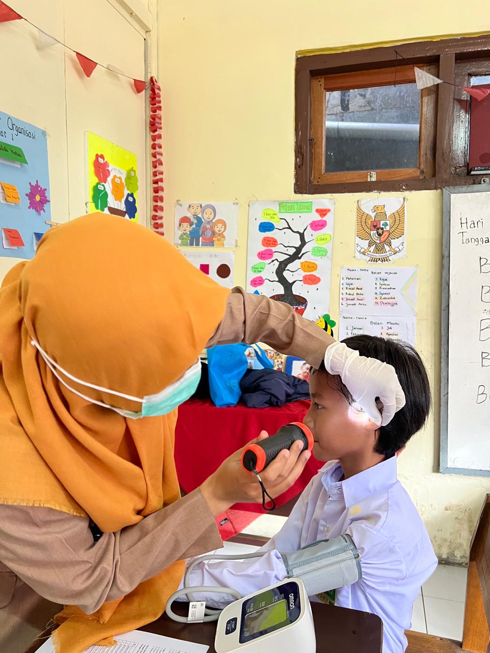 Penjaringan Kesehatan Siswa Sekolah SD Cimahpar 3
